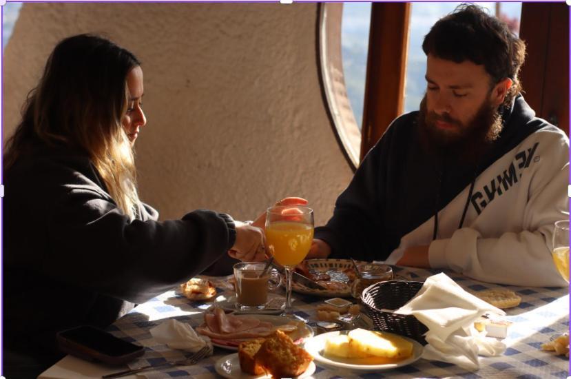 פריחיליאנה Hotel Rural Los Caracoles מראה חיצוני תמונה