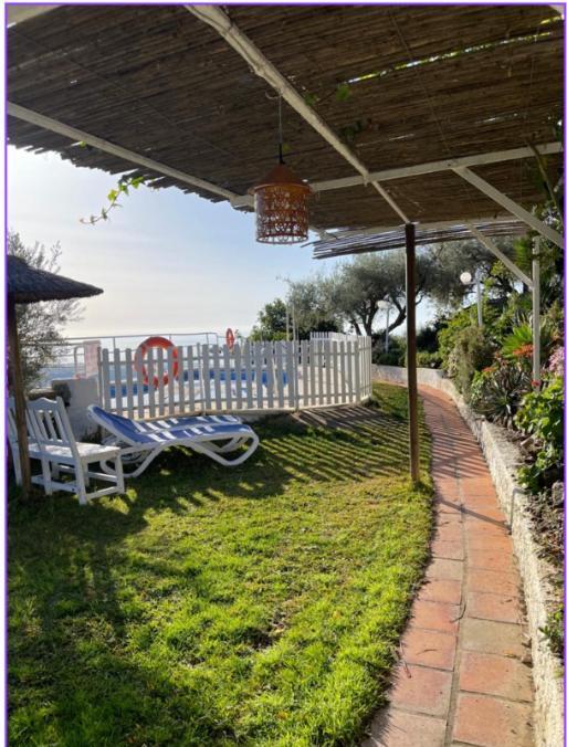פריחיליאנה Hotel Rural Los Caracoles מראה חיצוני תמונה