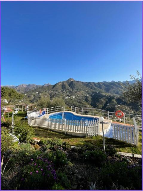 פריחיליאנה Hotel Rural Los Caracoles מראה חיצוני תמונה